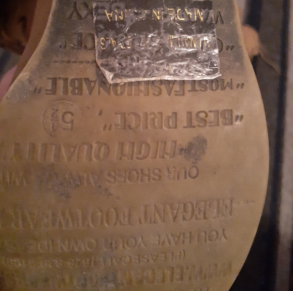 Shoes - Picture 3 of 4